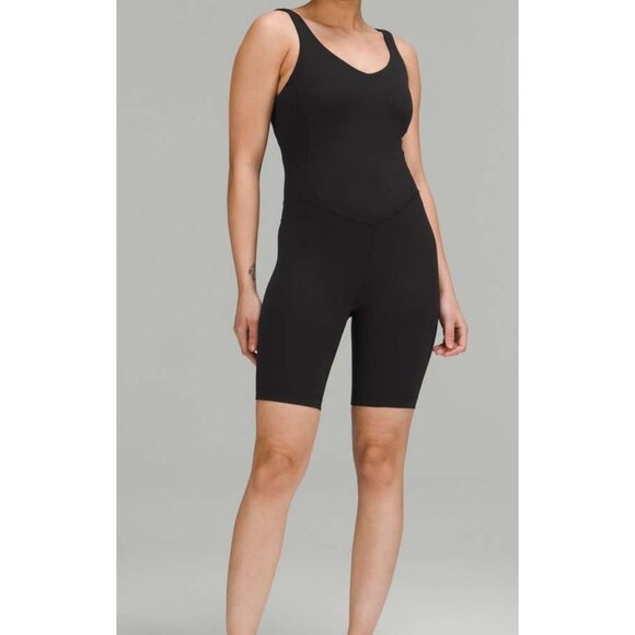 Lululemon ALIGN Black Nulu One-Piece 8" Bodysuit w/ Padded Shelf Bra Sz 6 - Picture 3 of 7